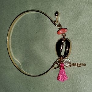 Golden pooka Shell bracelet